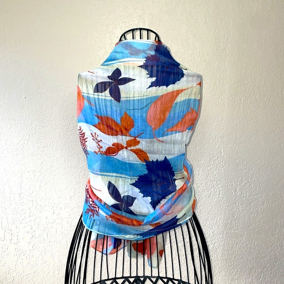 Blue/Red/white/cream leaf print scarf - Picture 2 of 3